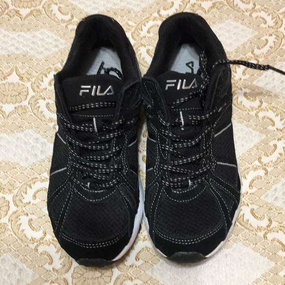 Fila Shoes - Women’s FILA Black 5SC60044-010 size 8 M dsl lite Sneaker